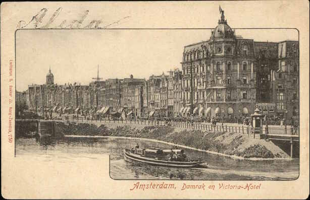 Amsterdam, Damrak en Victoria- Hotel