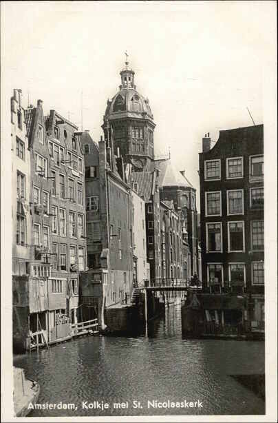 Amsterdam, Kolkje met St. Nicolaaskerk