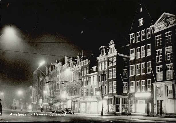 Amsterdam, Damrak bij avond