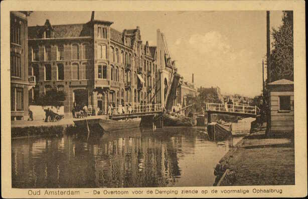 Oud Amsterdam. De Overtoom voor de demping ziende op de voormalige Ophaalbrug