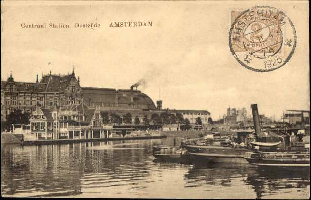 Centraal Station. Oostzijde Amsterdam