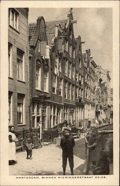 Amsterdam.    Binnen Wieringerstraat   20 - 28.